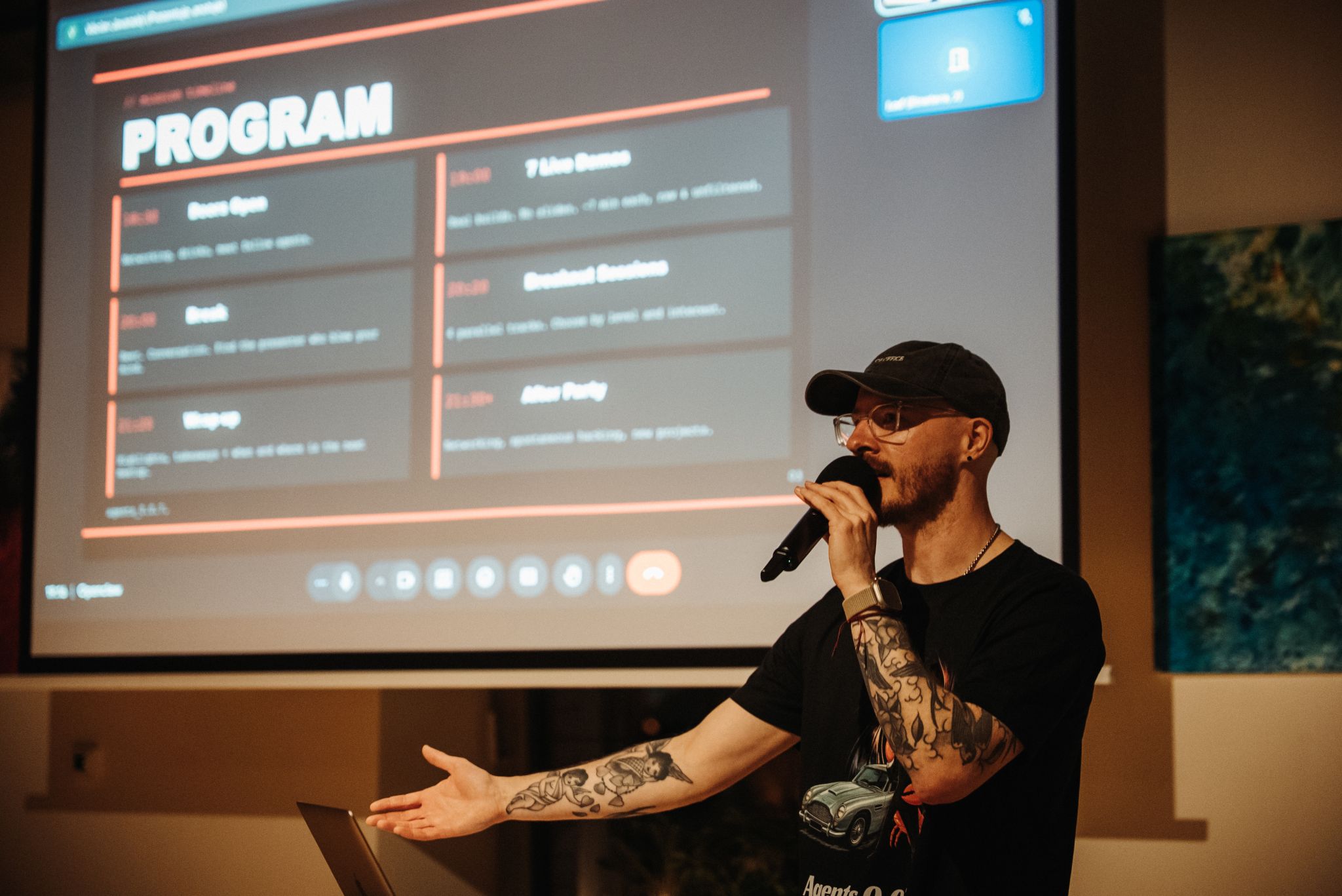 Martin presenting the program